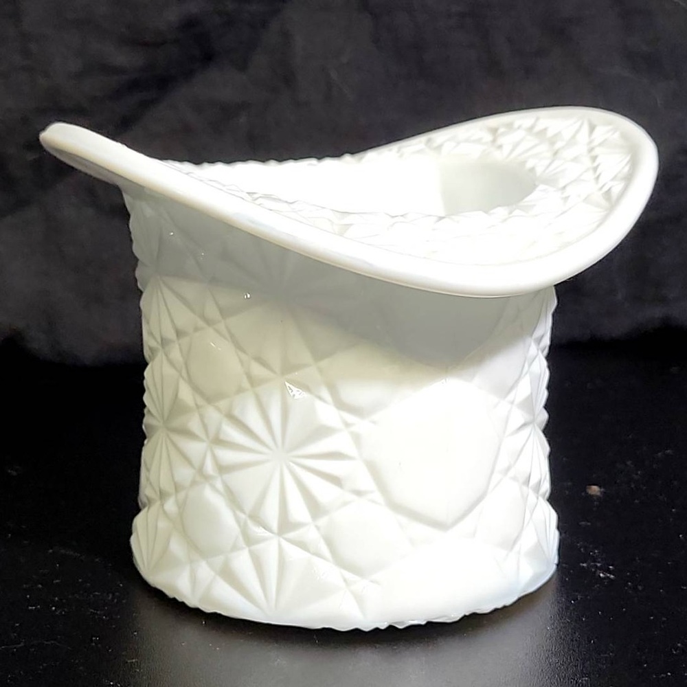 Fenton White Milk Glass Top Hat